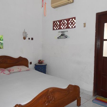 Fortuna Guest House Yogyakarta Buitenkant foto
