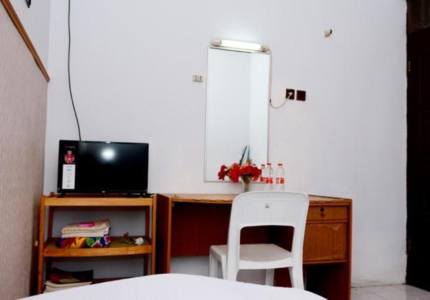 Fortuna Guest House Yogyakarta Buitenkant foto