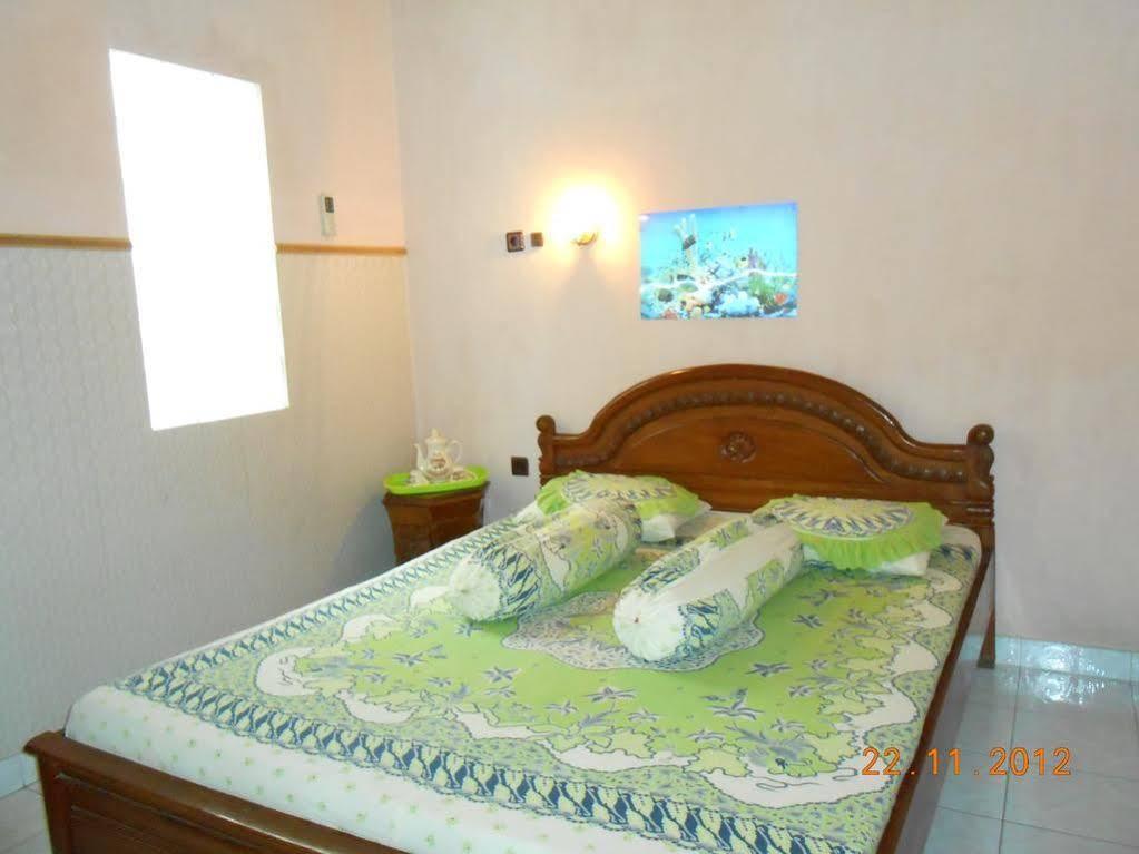 Fortuna Guest House Yogyakarta Buitenkant foto